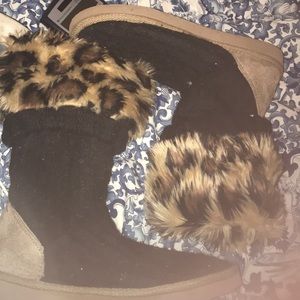 Black winter pink boots